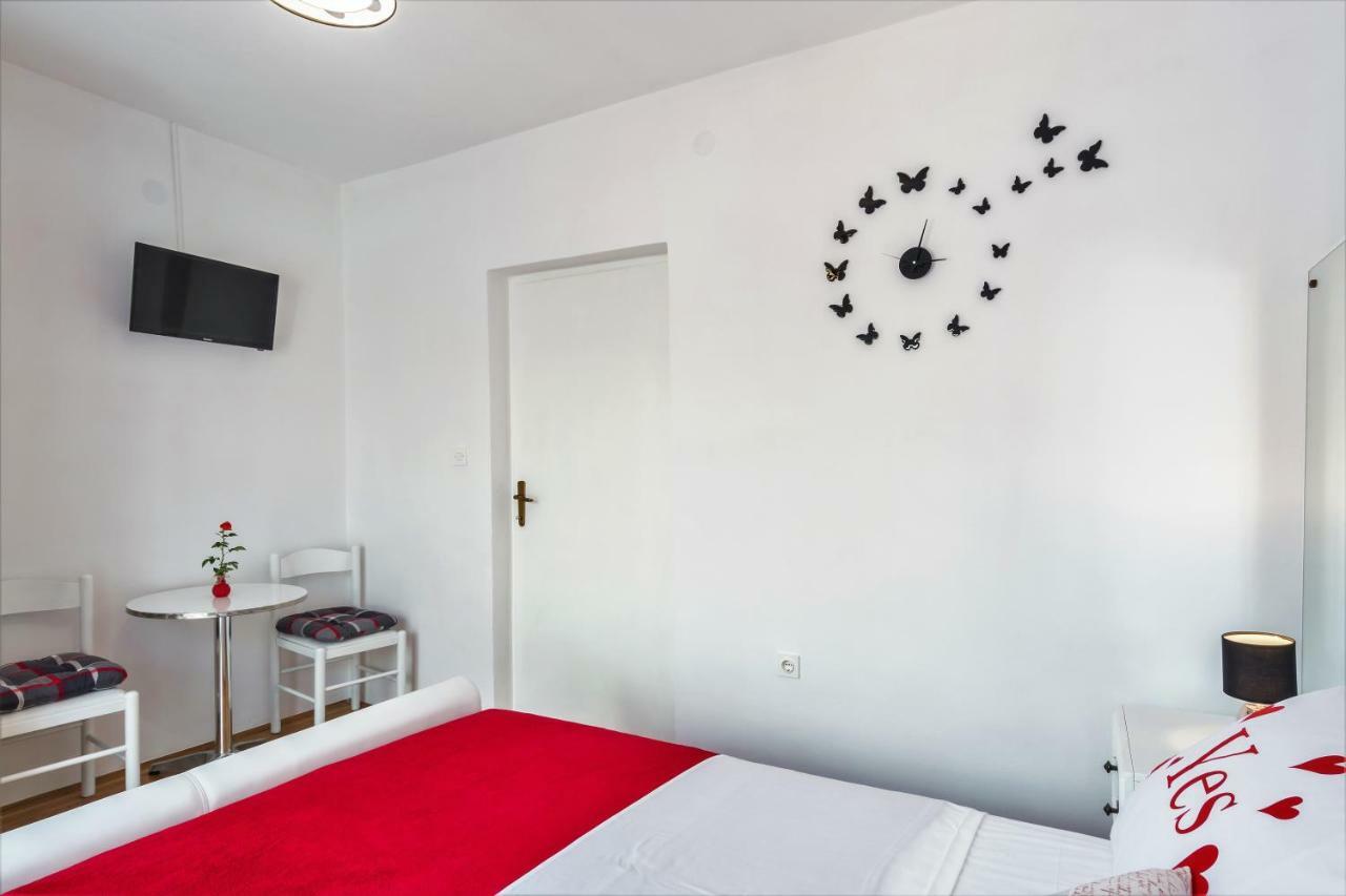 Vacation House Maslina Rupalj Екстериор снимка