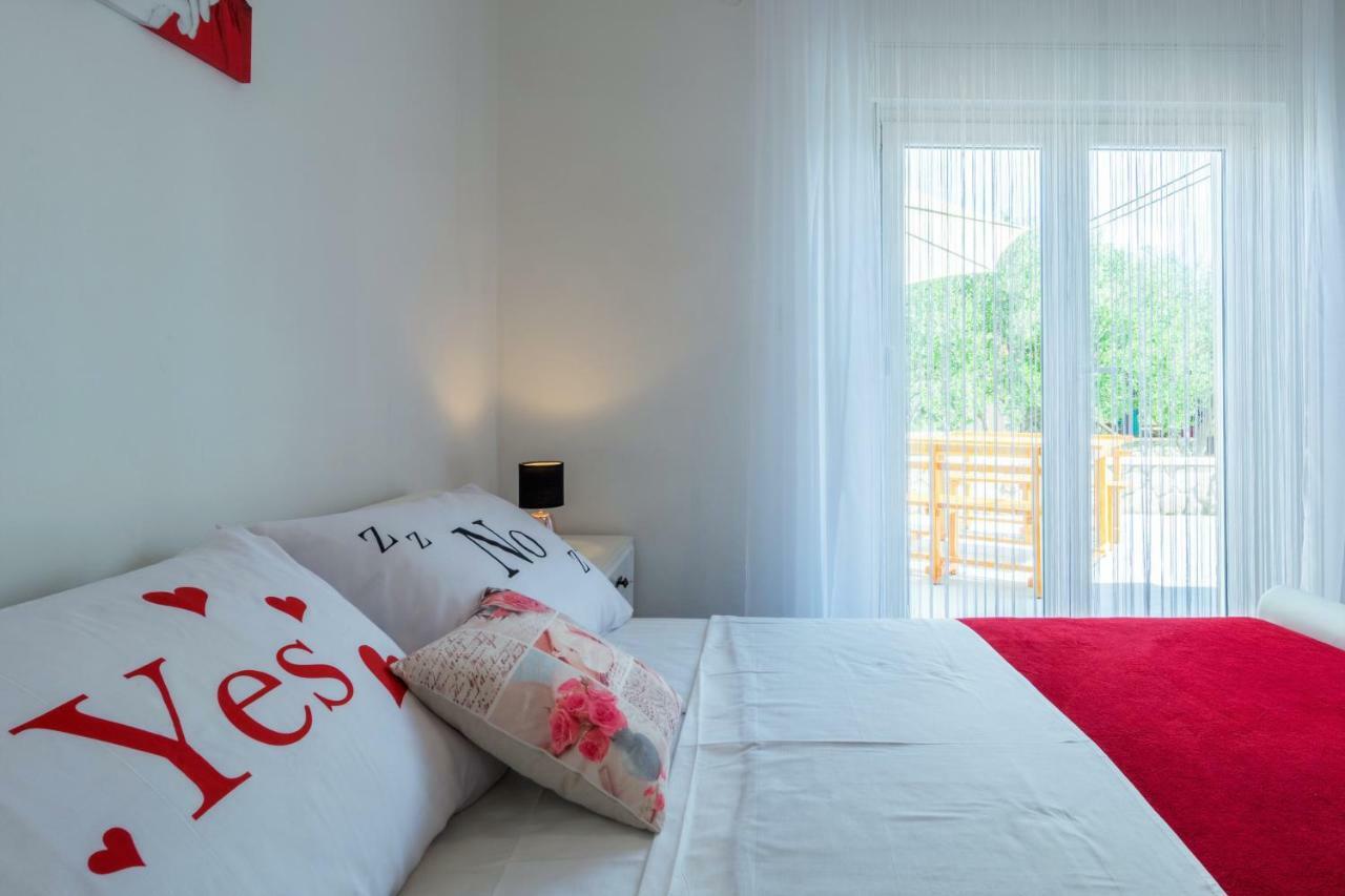 Vacation House Maslina Rupalj Екстериор снимка